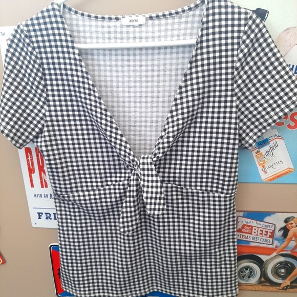 Black and white gingham top with tie size large - Picture 1 of 7